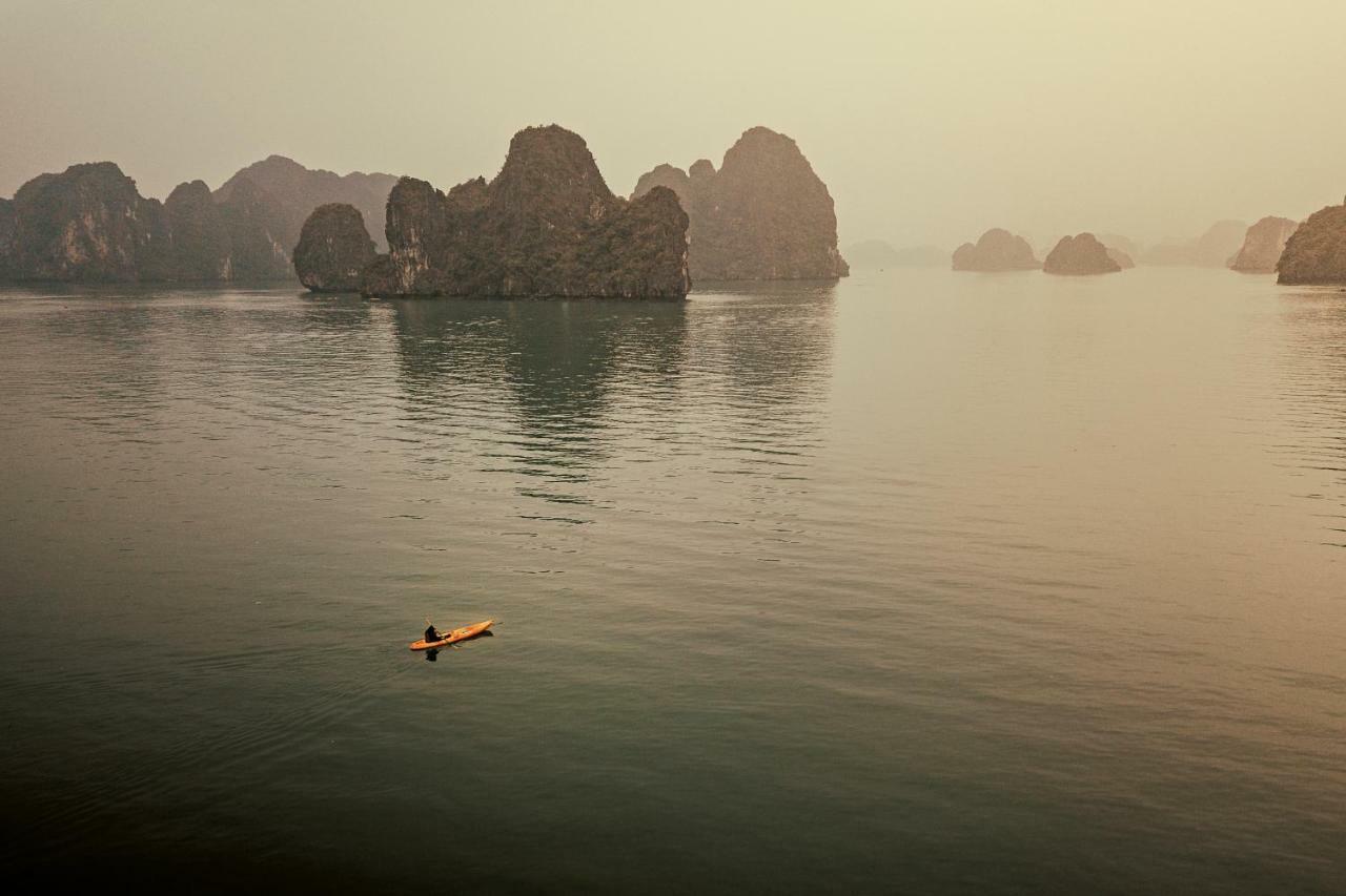 Heritage Line Ylang Cruise - Halong Bay & Lan Ha Bay Hạ Long Extérieur photo