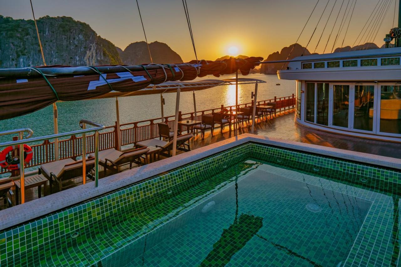 Heritage Line Ylang Cruise - Halong Bay & Lan Ha Bay Hạ Long Extérieur photo